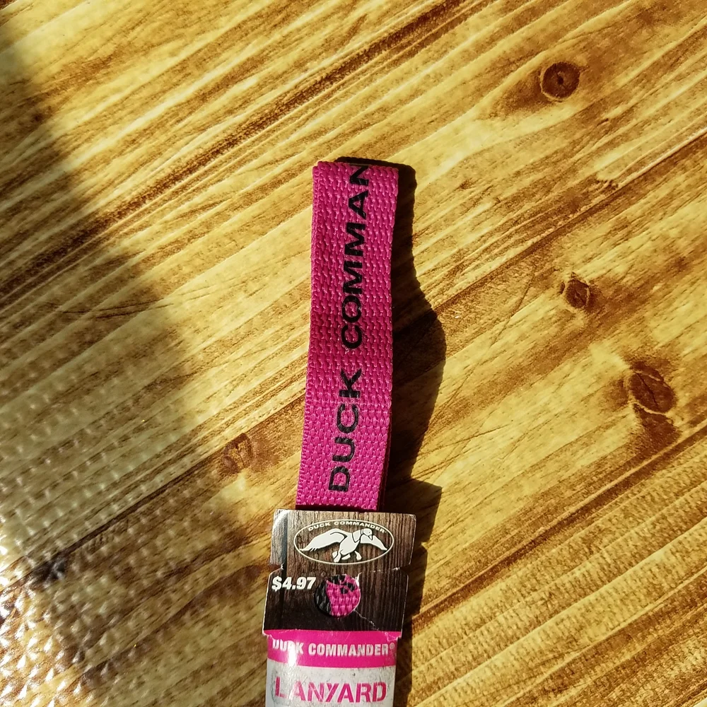 Duck Commander Pink Lanyard Key Holder Keychain Quick Release Buckle Dynasty